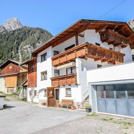 Holiday Home Hölzl Flirsch Dış mekan fotoğraf