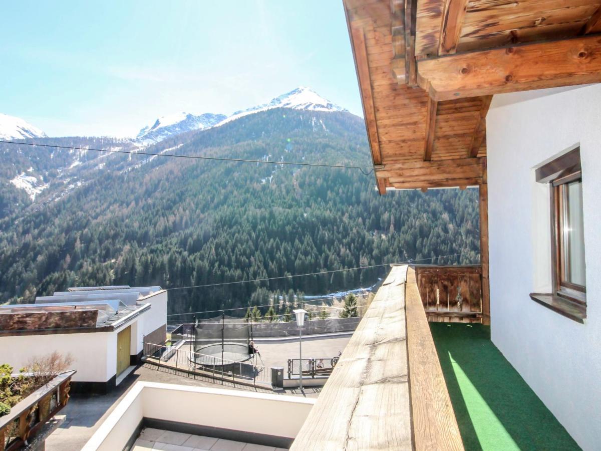 Holiday Home Hölzl Flirsch Dış mekan fotoğraf