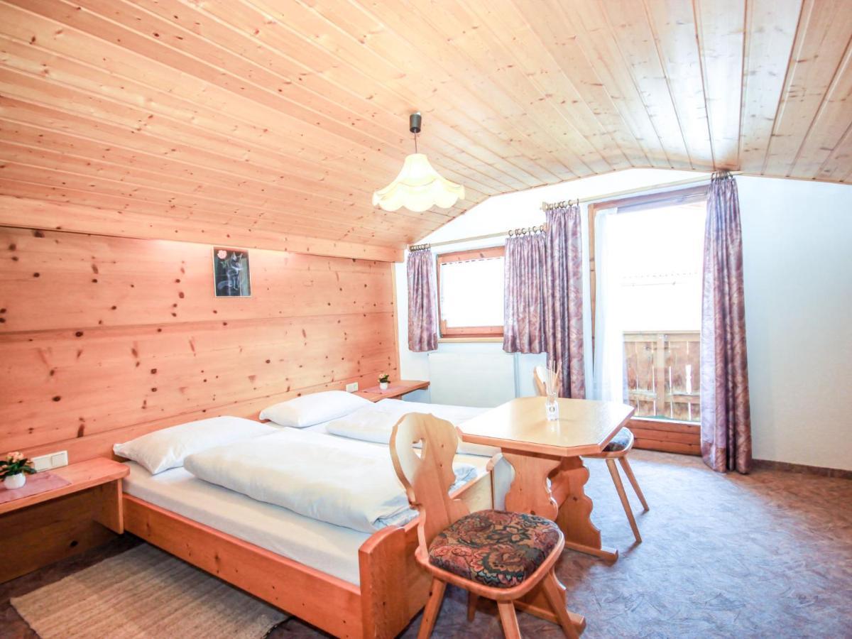 Holiday Home Hölzl Flirsch Dış mekan fotoğraf