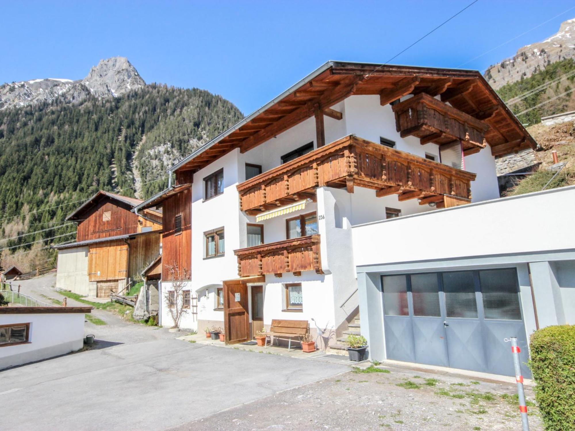 Holiday Home Hölzl Flirsch Dış mekan fotoğraf
