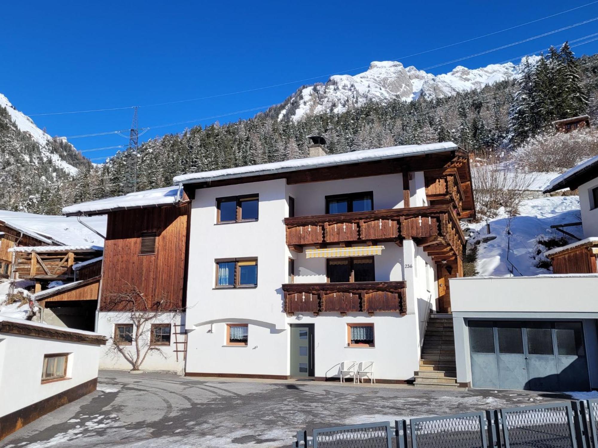 Holiday Home Hölzl Flirsch Dış mekan fotoğraf